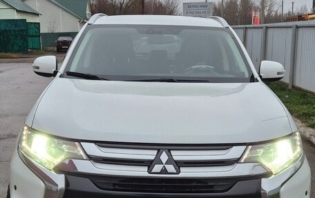 Mitsubishi Outlander III рестайлинг 3, 2018 год, 2 090 000 рублей, 7 фотография