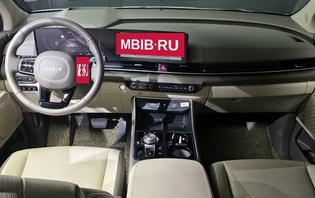 KIA Carnival, 2024 год, 5 400 000 рублей, 7 фотография
