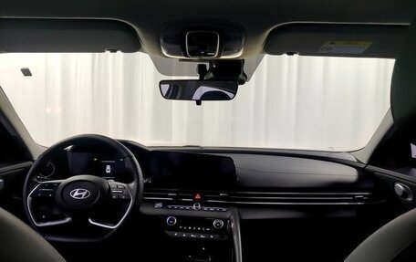 Hyundai Elantra, 2025 год, 1 560 000 рублей, 5 фотография