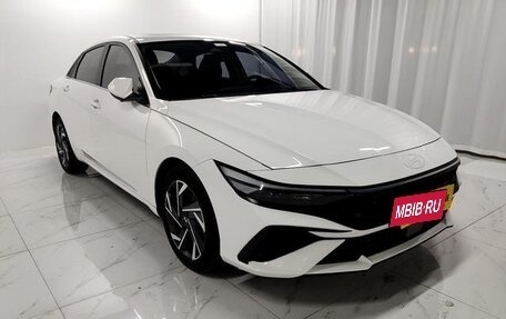 Hyundai Elantra, 2025 год, 1 560 000 рублей, 2 фотография