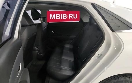 Hyundai Elantra, 2025 год, 1 560 000 рублей, 7 фотография