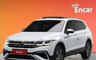 Volkswagen Tiguan II, 2023 год, 3 263 000 рублей, 1 фотография