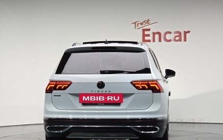 Volkswagen Tiguan II, 2023 год, 3 263 000 рублей, 4 фотография