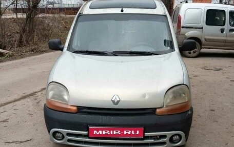 Renault Kangoo II рестайлинг, 2000 год, 160 000 рублей, 1 фотография