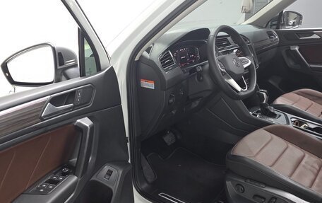 Volkswagen Tiguan II, 2023 год, 3 263 000 рублей, 7 фотография