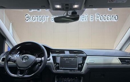 Volkswagen Touran III, 2022 год, 2 100 000 рублей, 9 фотография