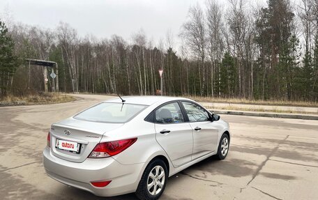 Hyundai Solaris II рестайлинг, 2011 год, 850 000 рублей, 8 фотография