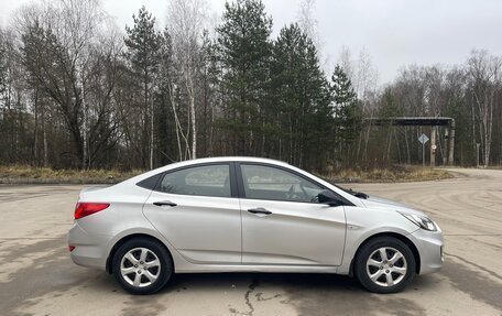 Hyundai Solaris II рестайлинг, 2011 год, 850 000 рублей, 10 фотография