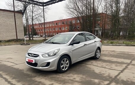 Hyundai Solaris II рестайлинг, 2011 год, 850 000 рублей, 2 фотография