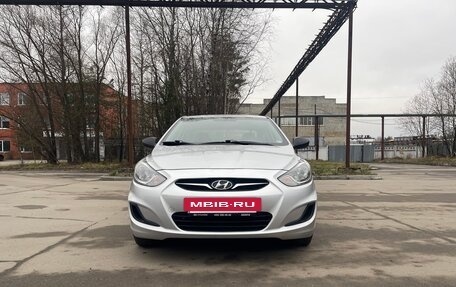 Hyundai Solaris II рестайлинг, 2011 год, 850 000 рублей, 14 фотография