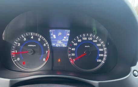 Hyundai Solaris II рестайлинг, 2011 год, 850 000 рублей, 25 фотография