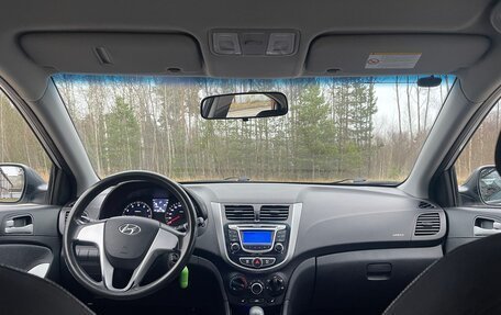 Hyundai Solaris II рестайлинг, 2011 год, 850 000 рублей, 16 фотография