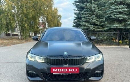 BMW 3 серия, 2019 год, 2 899 999 рублей, 2 фотография