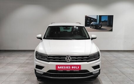 Volkswagen Tiguan II, 2017 год, 2 189 000 рублей, 2 фотография