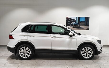 Volkswagen Tiguan II, 2017 год, 2 189 000 рублей, 4 фотография