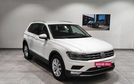 Volkswagen Tiguan II, 2017 год, 2 189 000 рублей, 3 фотография