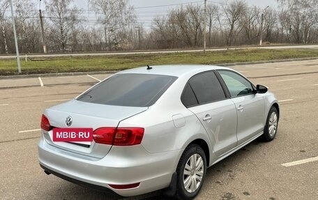 Volkswagen Jetta VI, 2012 год, 1 200 000 рублей, 2 фотография