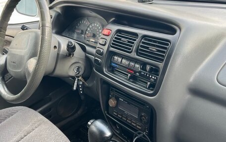 Suzuki Grand Vitara, 2001 год, 625 000 рублей, 25 фотография