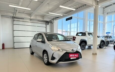 Toyota Vitz, 2019 год, 1 279 000 рублей, 8 фотография