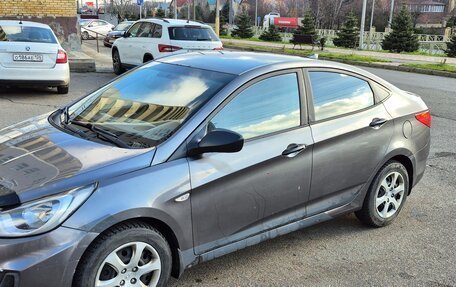 Hyundai Solaris II рестайлинг, 2011 год, 560 000 рублей, 5 фотография