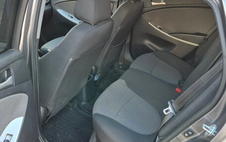 Hyundai Solaris II рестайлинг, 2011 год, 560 000 рублей, 8 фотография