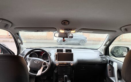 Toyota Land Cruiser Prado 150 рестайлинг 2, 2014 год, 3 500 000 рублей, 12 фотография