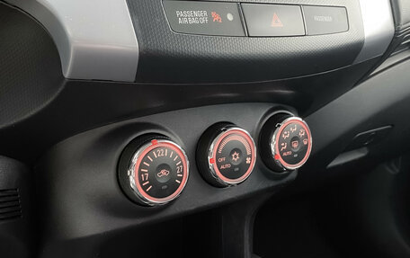 Mitsubishi Outlander III рестайлинг 3, 2011 год, 1 107 000 рублей, 15 фотография