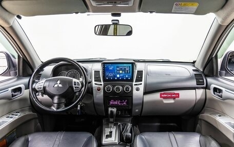 Mitsubishi Pajero Sport II рестайлинг, 2013 год, 1 748 000 рублей, 13 фотография