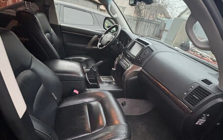 Toyota Land Cruiser 200, 2011 год, 2 850 000 рублей, 5 фотография