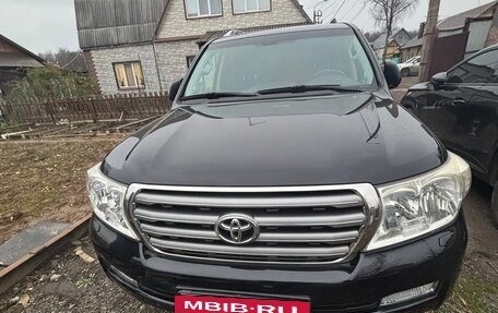 Toyota Land Cruiser 200, 2011 год, 2 850 000 рублей, 2 фотография