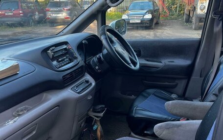 Nissan Serena II, 2000 год, 300 000 рублей, 2 фотография