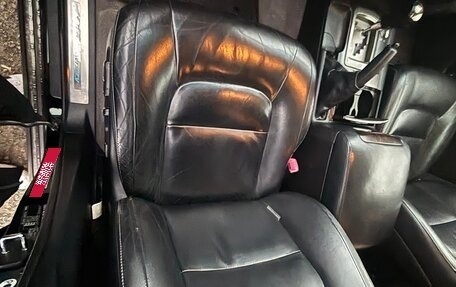 Toyota Land Cruiser 200, 2011 год, 2 850 000 рублей, 18 фотография