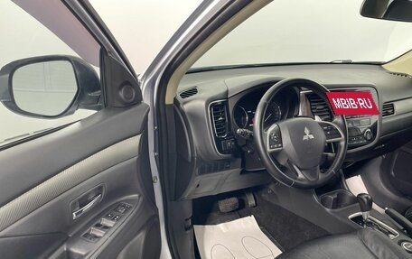 Mitsubishi Outlander III рестайлинг 3, 2012 год, 1 040 000 рублей, 9 фотография