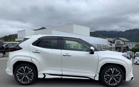 Toyota Yaris Cross, 2022 год, 1 598 000 рублей, 4 фотография