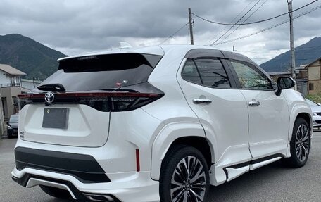 Toyota Yaris Cross, 2022 год, 1 598 000 рублей, 5 фотография