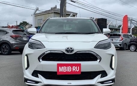 Toyota Yaris Cross, 2022 год, 1 598 000 рублей, 2 фотография