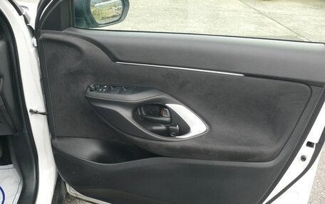 Toyota Yaris Cross, 2022 год, 1 598 000 рублей, 9 фотография