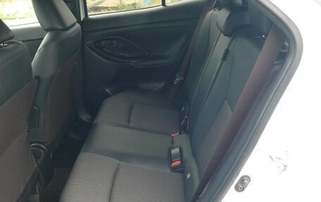 Toyota Yaris Cross, 2022 год, 1 598 000 рублей, 20 фотография