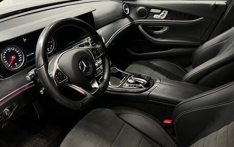 Mercedes-Benz E-Класс, 2016 год, 2 999 000 рублей, 15 фотография