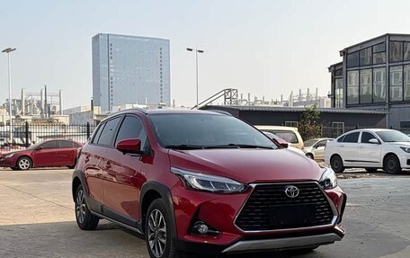 Toyota Yaris XP150 рестайлинг, 2022 год, 1 350 000 рублей, 3 фотография