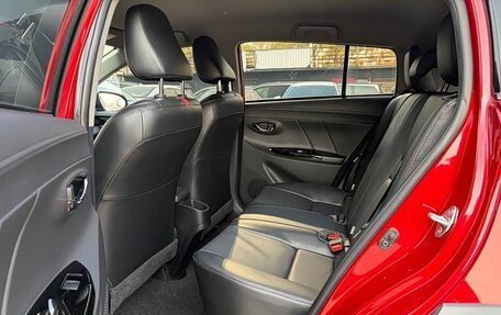 Toyota Yaris XP150 рестайлинг, 2022 год, 1 350 000 рублей, 13 фотография