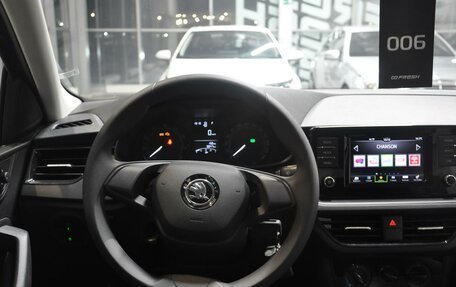 Skoda Rapid II, 2021 год, 2 000 000 рублей, 12 фотография