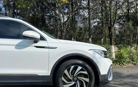 Volkswagen Tiguan II, 2023 год, 2 780 002 рублей, 14 фотография