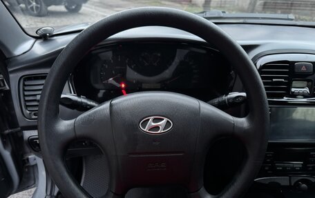 Hyundai Sonata IV рестайлинг, 2005 год, 670 000 рублей, 15 фотография