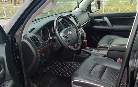 Toyota Land Cruiser 200, 2010 год, 3 700 000 рублей, 9 фотография