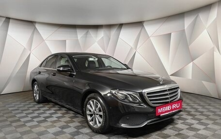 Mercedes-Benz E-Класс, 2018 год, 2 780 000 рублей, 3 фотография