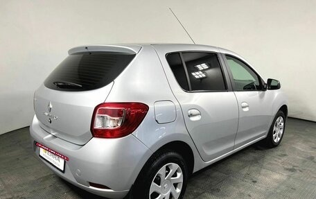 Renault Sandero II рестайлинг, 2015 год, 730 000 рублей, 5 фотография
