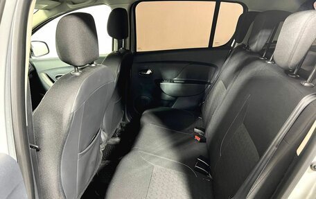 Renault Sandero II рестайлинг, 2015 год, 730 000 рублей, 17 фотография