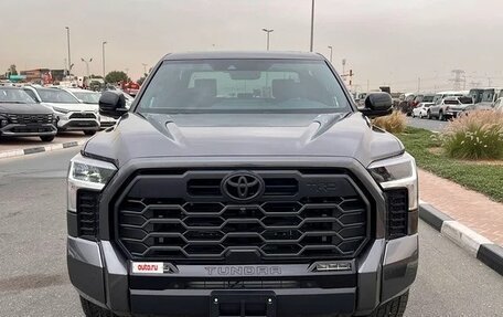 Toyota Tundra, 2025 год, 9 200 000 рублей, 2 фотография