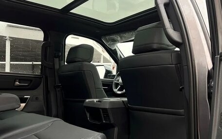 Toyota Tundra, 2025 год, 9 200 000 рублей, 12 фотография